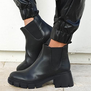 Stylish Juliet Holy Women's Chelsea Boots for Comfort & Style