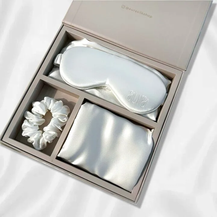 Luxury 4-Piece 100% Mulberry Silk Bedding Set