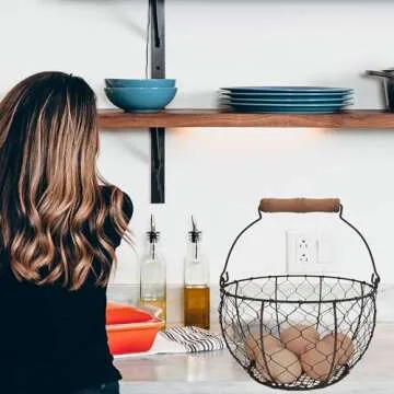 Farmhouse Wire Egg Basket for Fresh Eggs Collection