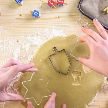 Premium Hanukkah Cookie Cutter Set for Memorable Baking Moments