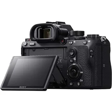 Sony Alpha a7R III Deluxe Kit with 24-240mm Lens