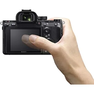 Sony Alpha a7R III Deluxe Kit with 24-240mm Lens