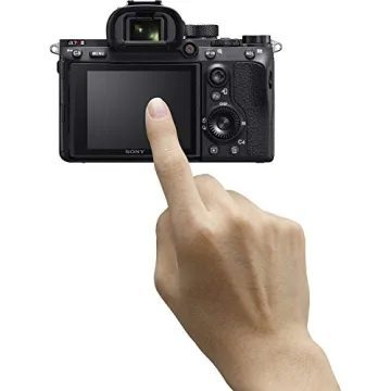 Sony Alpha a7R III Deluxe Kit with 24-240mm Lens