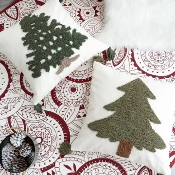 VANNCIO Green Tufted Christmas Tree Pillow Cover 18x18