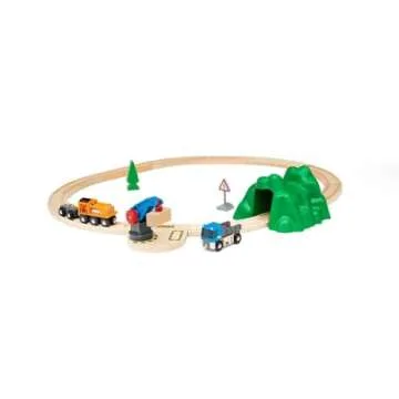 BRIO Starter Lift&Load Set Wooden Toy Train Durable | Child Safe | Encourages Creativity | Compatible with All Wooden Railway Sets | Includes Engine, Lorry, Wagon, Track and More