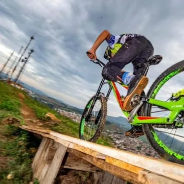 SANDUGO Men's Lightweight Waterproof MTB Shoes