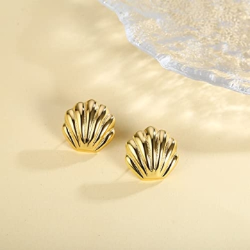 LILIE&WHITE Gold Seashell Stud Earrings for Women