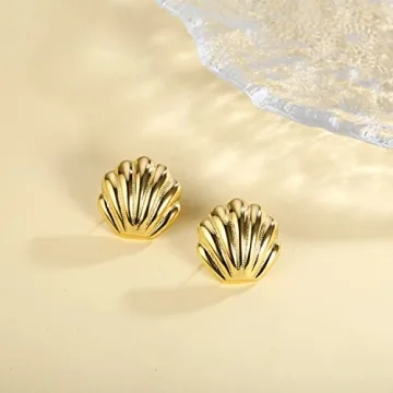 LILIE&WHITE Gold Seashell Stud Earrings for Women