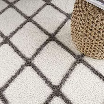 Nourison Feather Soft Trellis Rug - Stylish & Easy-Clean