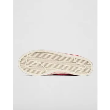 Nike Women's Court Legacy Sneaker for Stylish Comfort