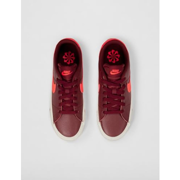 Nike Women's Court Legacy Sneaker for Stylish Comfort