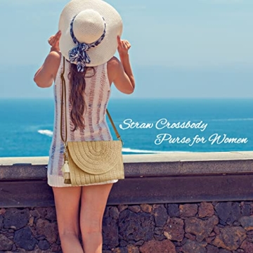 Aovtero Light Brown Straw Clutch Purse - Stylish & Versatile