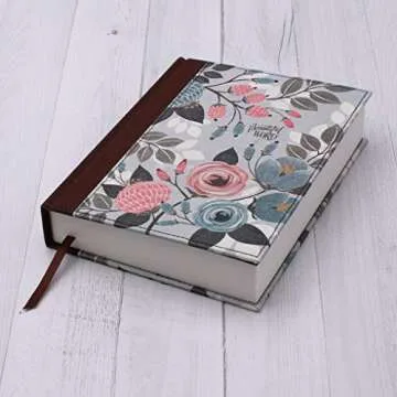 NIV, Beautiful Word Bible, Cloth over Board, Multi-color Floral: 500 Full-Color Illustrated Verses