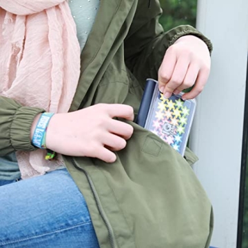 SmartGames IQ Stars Travel Game 120 Challenges for Ages 6+