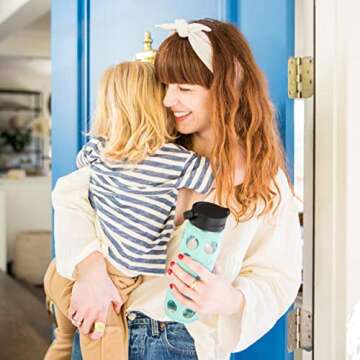 Lifefactory 22-Ounce BPA-Free Glass Water Bottle with Classic Cap and Protective Silicone Sleeve, Onyx