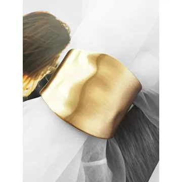 Long Tiantian Chunky Gold Cuff Bracelet for Stylish Women