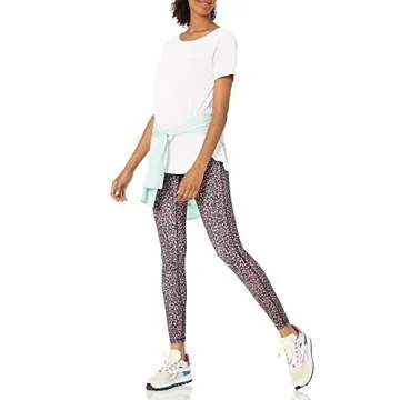 Amazon Essentials Women's Studio Relaxed-Fit Lightweight Crewneck T-Shirt (Available in Plus Size), White, Large