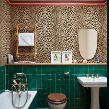 Simon&Siff Leopard Wallpaper Textured Wallpaper 17.3'' x 39.4ft Animal Print Glitter Wallpaper for Bathroom Bedroom Non-Woven 3D Embossed Wallpaper Non-Pasted Wallpaper
