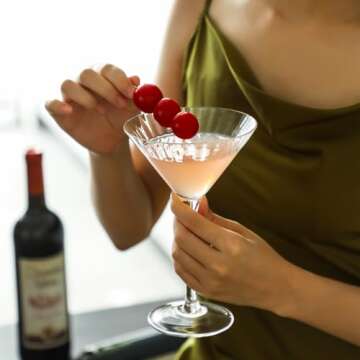 EVEREST GLOBAL Ribbed Optic Martini Glasses Set of 4, Hand Blown Cocktail Glasses with Stem, 7.5 oz Vintage Martini Glass for Bar, Martini, Cosmopolitan, Manhattan, Gimlet, Pisco Sour