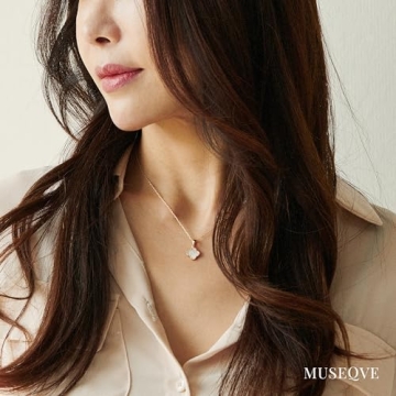MUSEQVE Four Leaf Clover Necklace for Women