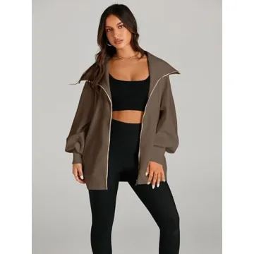 Stylish Oversized Sweater with Gold Zipper Accent