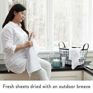 Thymes Petite Reed Diffuser Set – Includes Rattan Wood Sticks, Fragrance Oil, & Glass Bottle – Home Fragrance Oil Diffuser – Luxury Home Decor – Guest Bathroom Essentials (Washed Linen, 4 fl oz)