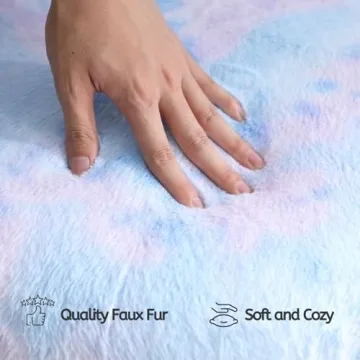 LukeAlon Kids Desk Chair with Faux Fur Heart Backrest