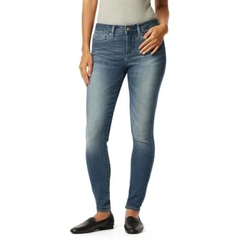 Levi Strauss Signature Gold Women's Totally Shaping Skinny Jeans (Available in Plus Size), Cape Town...