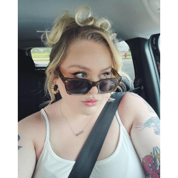 FEISEDY Women Sunglasses UV400 Square Chunky Frame