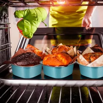 Heart Shaped Mini Cupcake Cups 20 Sets with Lids