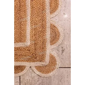 Beautiful Hand Woven Natural Jute Scalloped Rug