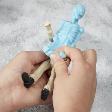 Ghostbusters Phoebe Spengler Action Figure with Bonesy Ghost Toy