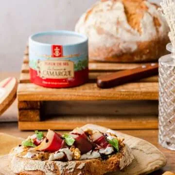 Le Saunier De Camargue Fleur De Sel Sea Salt (Plastic Tub), 35.2 Ounce