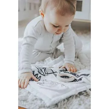 Wee Gallery Organic Woodland Activity Pad - High Contrast Tummy Time Play Mat with 6 Interactive Activities - Soft Sensory Toys for Babies - Visual & Motor Skill Development Toy