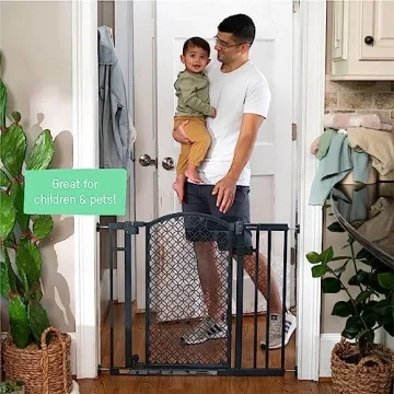 Summer Infant Modern Home Walk-Thru Safety Gate 28-42 inches