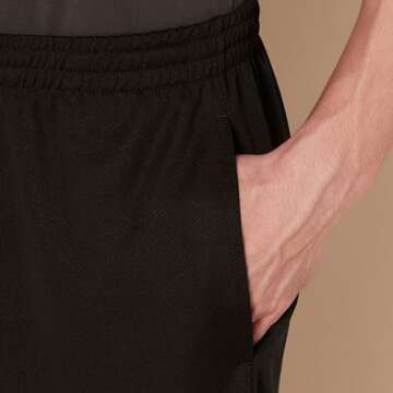 Amazon Essentials Men's Performance Tech Loose-Fit Shorts
