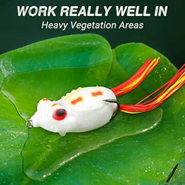 PLUSINNO Topwater Frog Fishing Lures for Bass, Super Soft Resilient Hollow Bass Lures, 5 Pcs Realistic Popping Frogs Bait Lures Kit with Tackle Box for Trout Pike Freshwater Saltwater Fishing