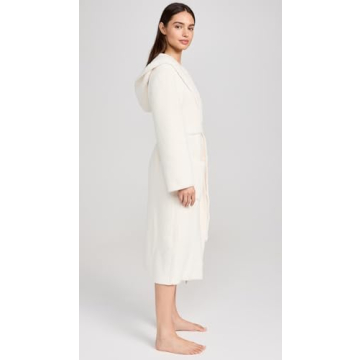 Luxurious Barefoot Dreams Hooded Robe for All Seasons