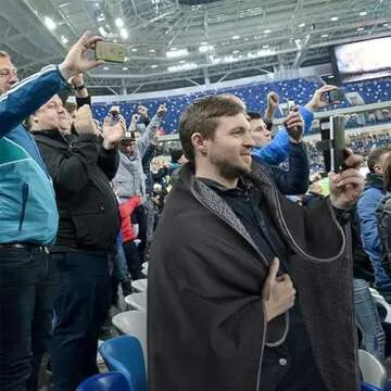 Tirrinia Waterproof Outdoor Blanket - Cozy Comfort Anywhere