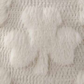 DFXSZ St Patricks Day Pillow Covers 18x18 inch Set of 2 St Patricks Day Decorations Cream White Shamrock Soft Plush Faux Fur Jacquard Throw Pillows for Sofa Holiday Festivals Home Decor PTK021B18