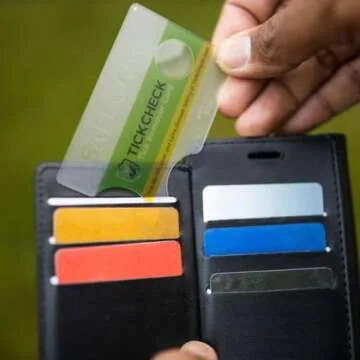 Tick Remover Card - Wallet Sized Tick Removal Tool with Free Tick ID Card & Testing Information - for People, Dogs, Cats (1 Pack)