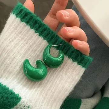 TUYRIEDSA Chunky Green Hoop Earrings for Women