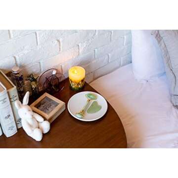 Jade Roller and Gua Sha Set, 100% Natural Jade Stone Face Roller, Anti-Wrinkle Anti-Aging Skin Care Tool, Facial Roller, Facial Massager for Skin Firming, Natural Glow, and Stress Relief