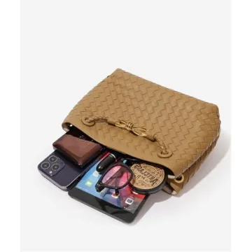 Beaguful Handmade Leather Crossbody Purse for Women