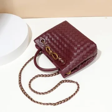 Beaguful Handmade Leather Crossbody Purse for Women