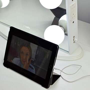 Posh Hollywood Vanity Mirror Infinite for Flawless Makeup