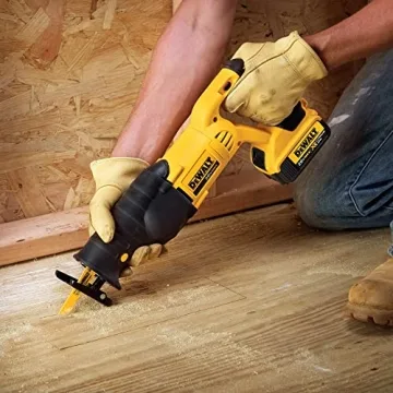DEWALT 20V MAX Reciprocating Saw for Precision Cutting