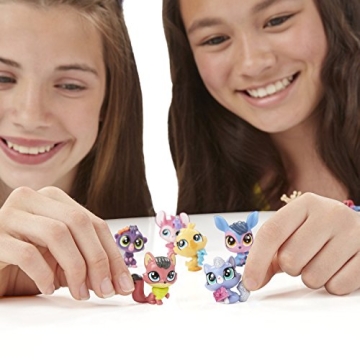 Littlest Pet Shop Collector Pack with 15 Adorable Pets