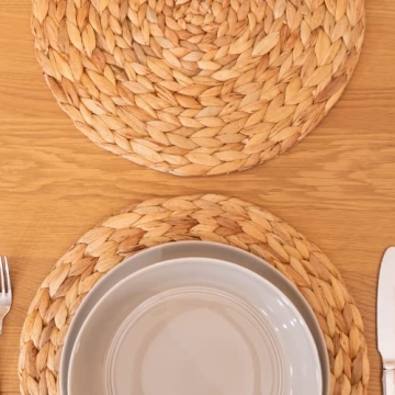 Elegant 6 Pack Natural Water Hyacinth Placemats