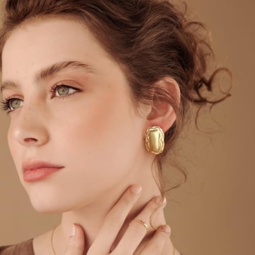 HESSAWELL Gold Rectangle Stud Earrings for Vintage Style